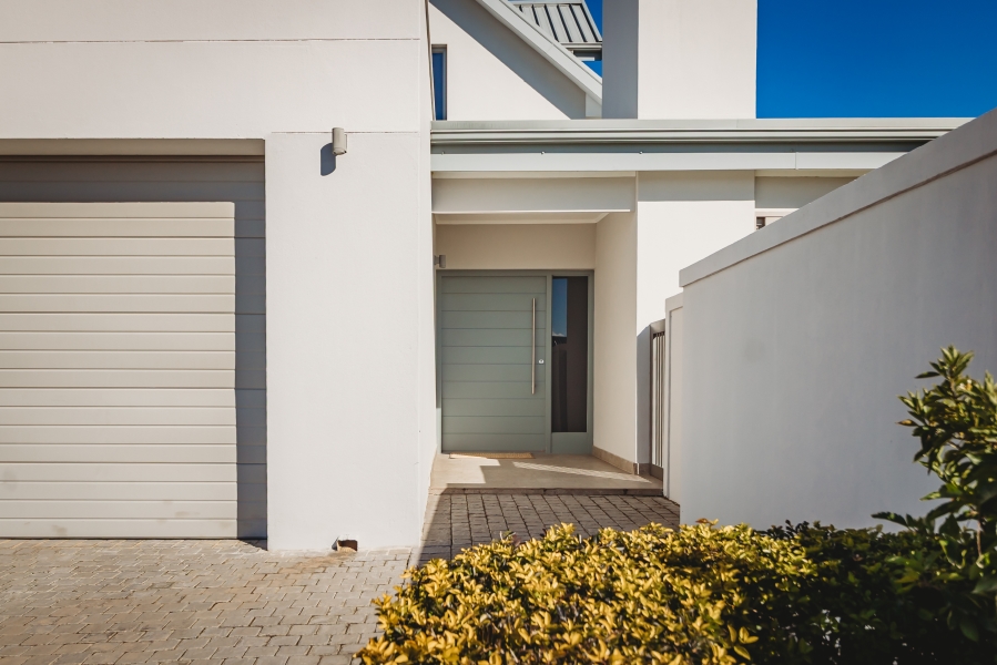 4 Bedroom Property for Sale in Kingswood Golf Estate Western Cape